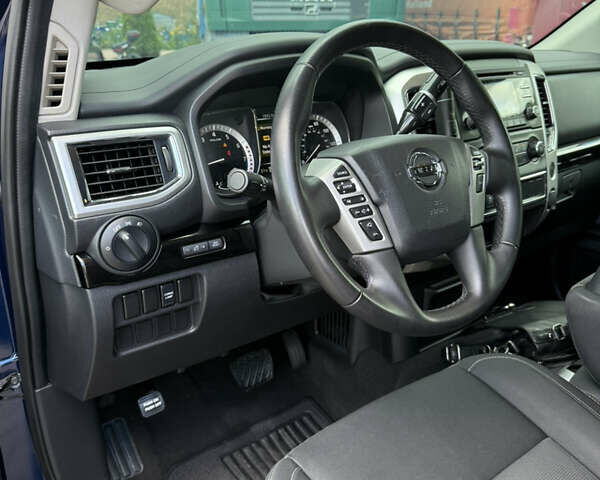 Синий Ниссан Титан, объемом двигателя 5.56 л и пробегом 145 тыс. км за 29500 $, фото 10 на Automoto.ua