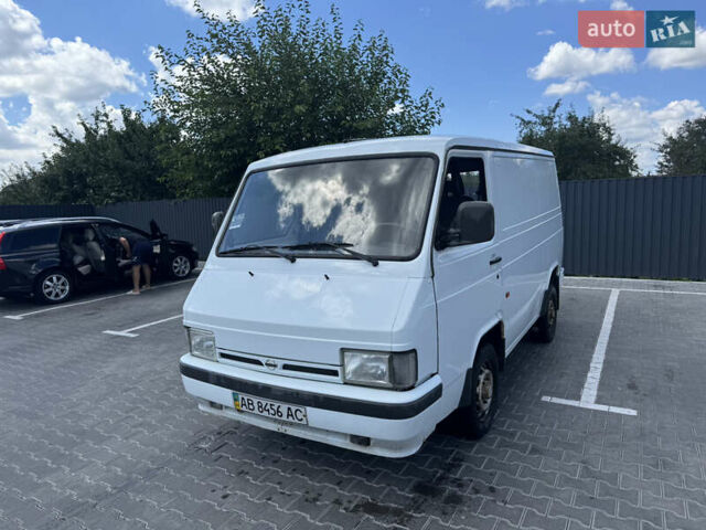 Белый Ниссан Трейд, объемом двигателя 2.28 л и пробегом 350 тыс. км за 2500 $, фото 1 на Automoto.ua