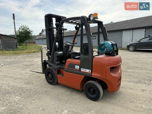 Ниссан ЮД 2004 в Тячеве на Automoto.ua Коричневый Ниссан ЮД, объемом двигателя 0 л и пробегом 15 тыс. км за 11500 $, фото 5 на Automoto.ua