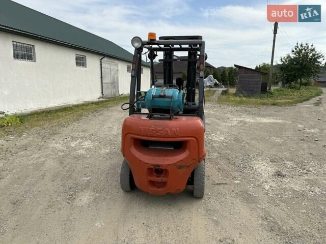 Ниссан ЮД 2004 в Тячеве на Automoto.ua Коричневый Ниссан ЮД, объемом двигателя 0 л и пробегом 15 тыс. км за 11500 $, фото 4 на Automoto.ua