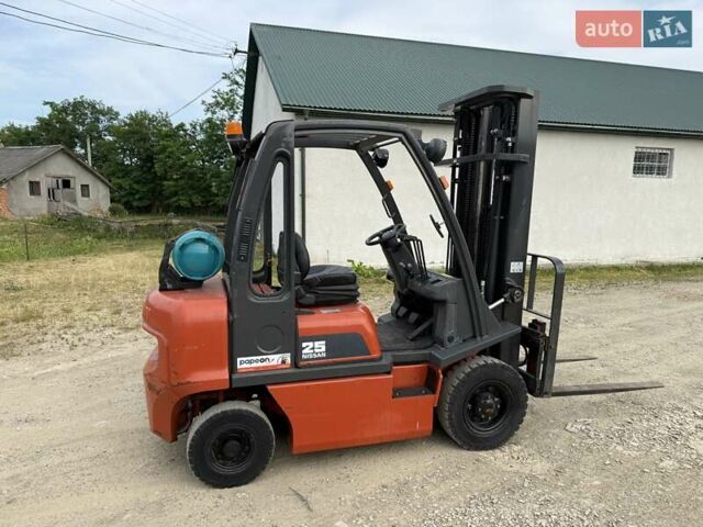 Ниссан ЮД 2004 в Тячеве на Automoto.ua Коричневый Ниссан ЮД, объемом двигателя 0 л и пробегом 15 тыс. км за 11500 $, фото 3 на Automoto.ua