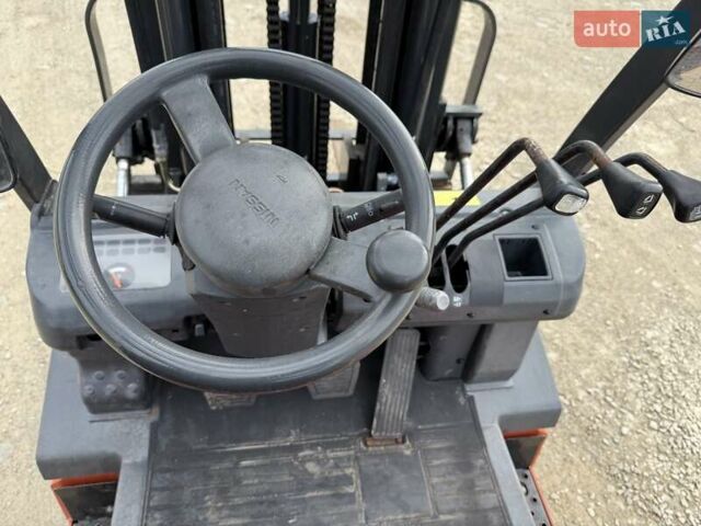 Ниссан ЮД 2004 в Тячеве на Automoto.ua Коричневый Ниссан ЮД, объемом двигателя 0 л и пробегом 15 тыс. км за 11500 $, фото 7 на Automoto.ua