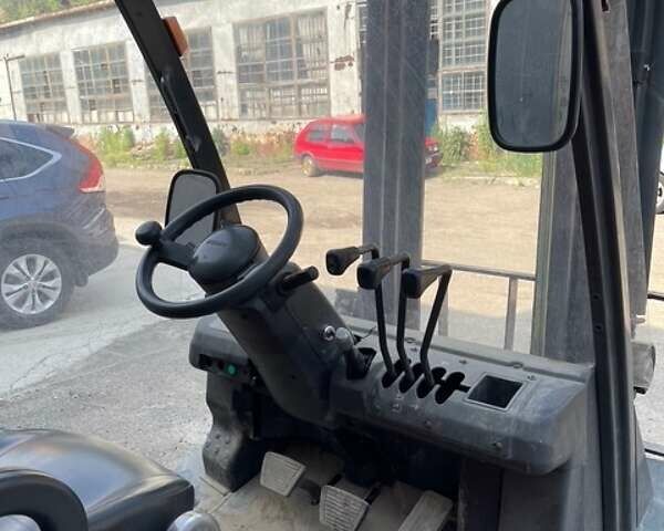 Серый Ниссан ЮД, объемом двигателя 0 л и пробегом 1 тыс. км за 10000 $, фото 11 на Automoto.ua