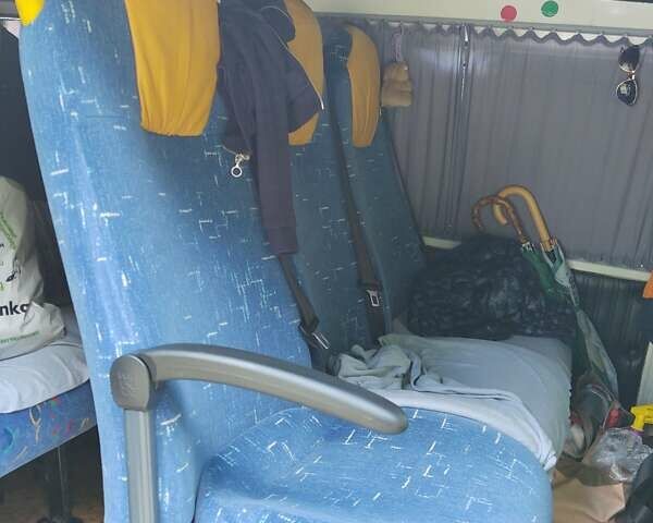 Білий Ніссан Урван, об'ємом двигуна 2.5 л та пробігом 640 тис. км за 3000 $, фото 4 на Automoto.ua