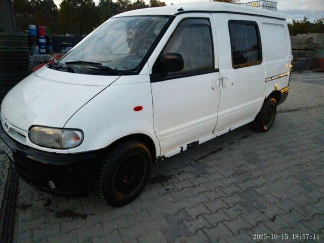 Білий Ніссан Ванетте, об'ємом двигуна 2.3 л та пробігом 460 тис. км за 3000 $, фото 2 на Automoto.ua