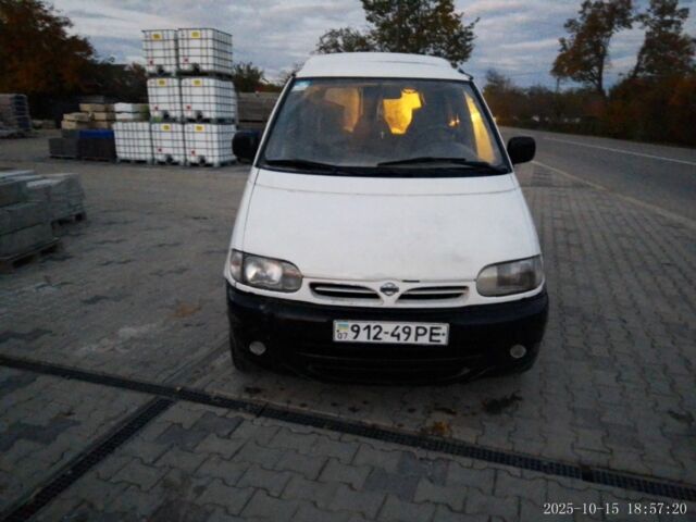 Білий Ніссан Ванетте, об'ємом двигуна 2.3 л та пробігом 460 тис. км за 3000 $, фото 1 на Automoto.ua