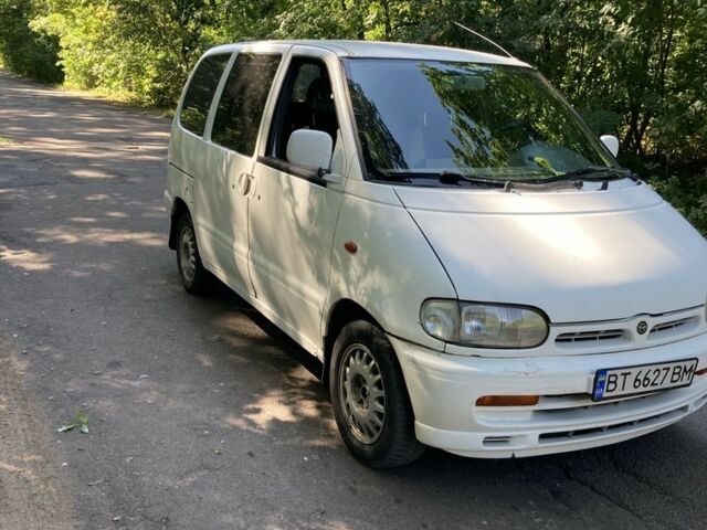Белый Ниссан Ванетте, объемом двигателя 2 л и пробегом 400 тыс. км за 2450 $, фото 2 на Automoto.ua