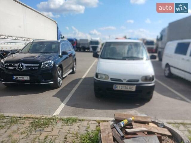 Белый Ниссан Ванетте, объемом двигателя 2.3 л и пробегом 300 тыс. км за 1880 $, фото 3 на Automoto.ua