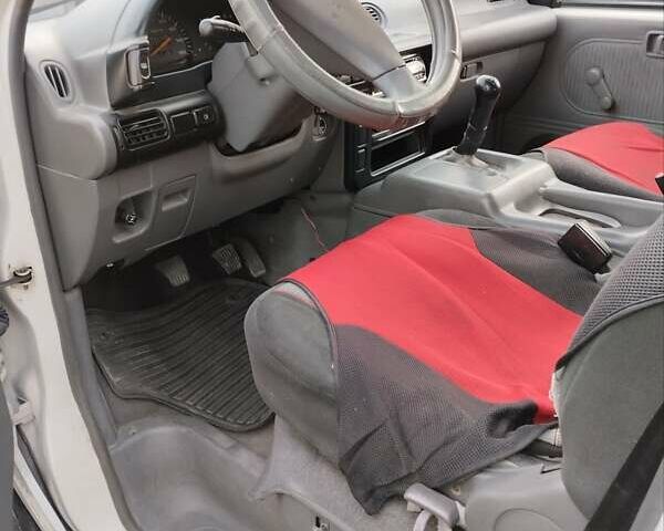 Білий Ніссан Ванетте, об'ємом двигуна 2.28 л та пробігом 266 тис. км за 3200 $, фото 13 на Automoto.ua