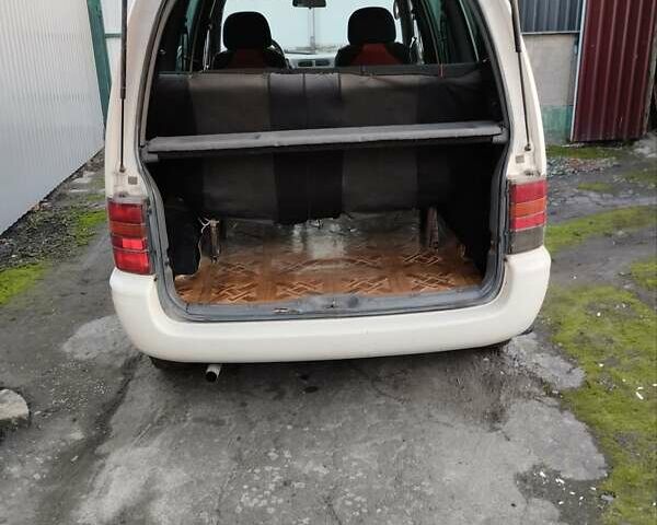 Білий Ніссан Ванетте, об'ємом двигуна 2.28 л та пробігом 266 тис. км за 3200 $, фото 7 на Automoto.ua