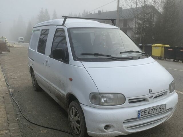 Білий Ніссан Ванетте, об'ємом двигуна 2.3 л та пробігом 320 тис. км за 2300 $, фото 1 на Automoto.ua