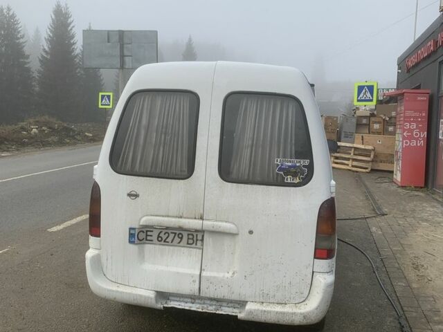 Білий Ніссан Ванетте, об'ємом двигуна 2.3 л та пробігом 320 тис. км за 2300 $, фото 2 на Automoto.ua