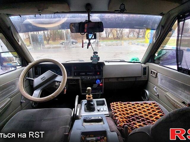 Белый Ниссан Ванетте, объемом двигателя 20 л и пробегом 398 тыс. км за 3300 $, фото 5 на Automoto.ua