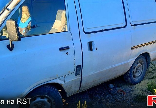 Ніссан Ванетте 1993 у Песчанке на Automoto.ua Білий Ніссан Ванетте, об'ємом двигуна 2 л та пробігом 454 тис. км за 1050 $, фото 2 на Automoto.ua