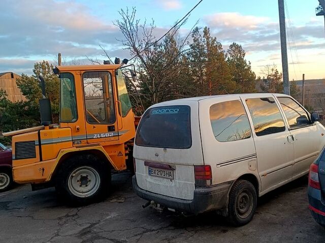 Білий Ніссан Ванетте, об'ємом двигуна 2.3 л та пробігом 385 тис. км за 1200 $, фото 2 на Automoto.ua