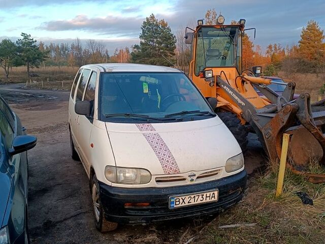 Білий Ніссан Ванетте, об'ємом двигуна 2.3 л та пробігом 385 тис. км за 1200 $, фото 3 на Automoto.ua