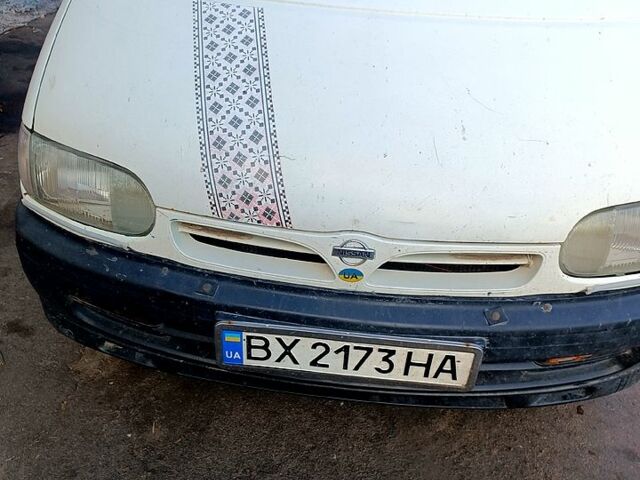 Білий Ніссан Ванетте, об'ємом двигуна 2.3 л та пробігом 385 тис. км за 1200 $, фото 1 на Automoto.ua