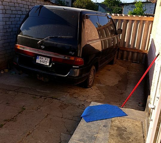 Черный Ниссан Ванетте, объемом двигателя 2 л и пробегом 0 тыс. км за 2500 $, фото 2 на Automoto.ua