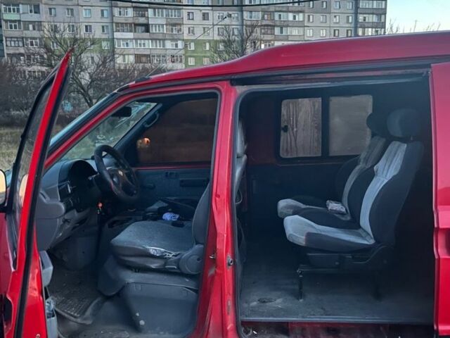 Червоний Ніссан Ванетте, об'ємом двигуна 2.3 л та пробігом 250 тис. км за 3750 $, фото 7 на Automoto.ua