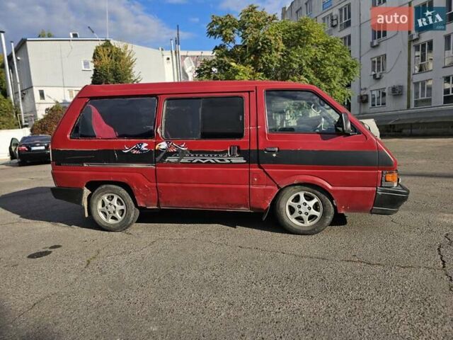 Красный Ниссан Ванетте, объемом двигателя 1.95 л и пробегом 237 тыс. км за 1800 $, фото 9 на Automoto.ua