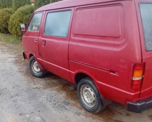 Червоний Ніссан Ванетте, об'ємом двигуна 0 л та пробігом 250 тис. км за 1300 $, фото 1 на Automoto.ua