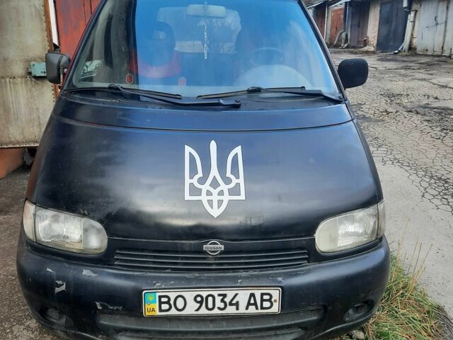 Красный Ниссан Ванетте, объемом двигателя 2.3 л и пробегом 370 тыс. км за 1277 $, фото 1 на Automoto.ua