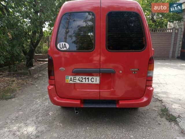 Красный Ниссан Ванетте, объемом двигателя 2.28 л и пробегом 348 тыс. км за 3600 $, фото 5 на Automoto.ua