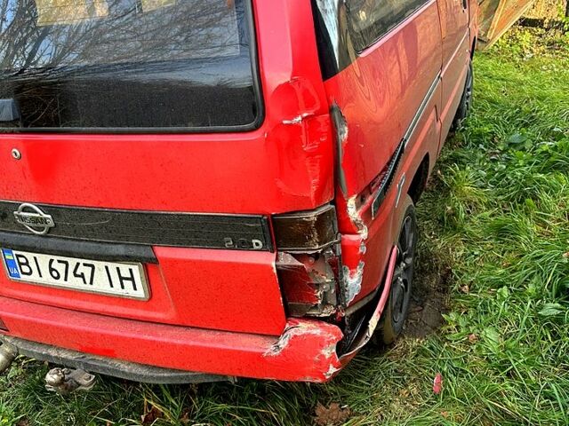 Червоний Ніссан Ванетте, об'ємом двигуна 2 л та пробігом 340 тис. км за 2500 $, фото 4 на Automoto.ua