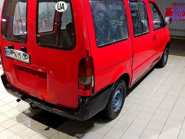 Красный Ниссан Ванетте, объемом двигателя 2.3 л и пробегом 1 тыс. км за 1750 $, фото 2 на Automoto.ua