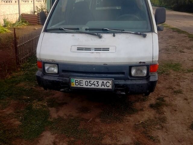 Ниссан Ванетте, объемом двигателя 2 л и пробегом 200 тыс. км за 850 $, фото 2 на Automoto.ua