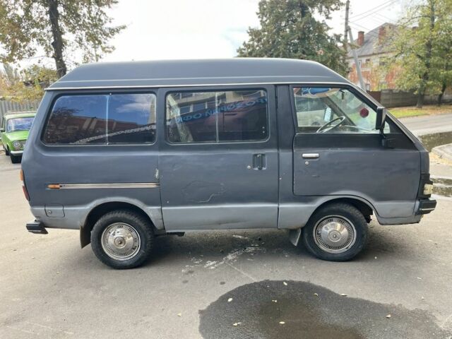 Серый Ниссан Ванетте, объемом двигателя 1.6 л и пробегом 200 тыс. км за 999 $, фото 6 на Automoto.ua