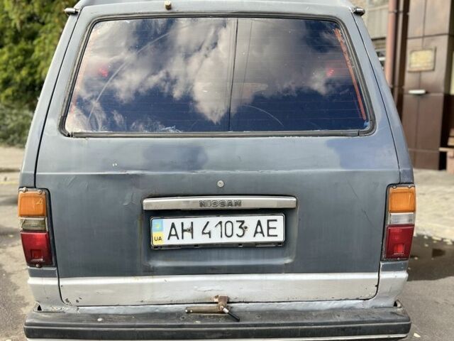 Серый Ниссан Ванетте, объемом двигателя 1.6 л и пробегом 200 тыс. км за 999 $, фото 4 на Automoto.ua