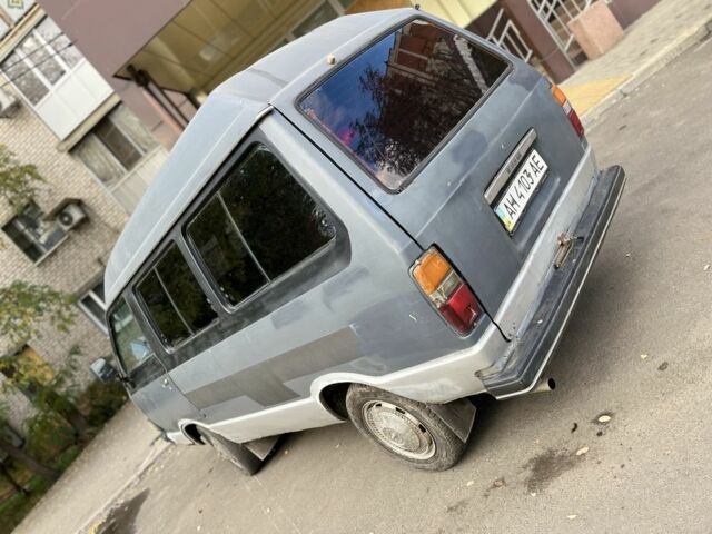 Серый Ниссан Ванетте, объемом двигателя 1.6 л и пробегом 200 тыс. км за 999 $, фото 3 на Automoto.ua