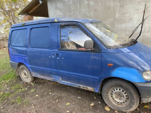 Синий Ниссан Ванетте, объемом двигателя 0 л и пробегом 300 тыс. км за 1071 $, фото 3 на Automoto.ua