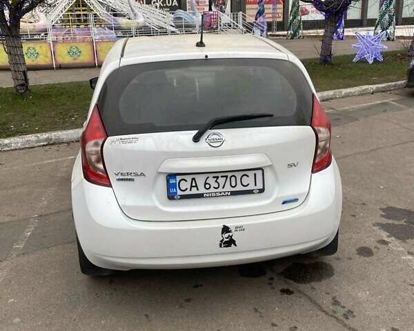 Белый Ниссан Верса, объемом двигателя 1.6 л и пробегом 250 тыс. км за 7300 $, фото 7 на Automoto.ua