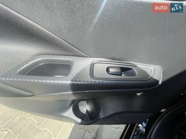 Черный Ниссан Верса, объемом двигателя 1.6 л и пробегом 33 тыс. км за 13300 $, фото 11 на Automoto.ua