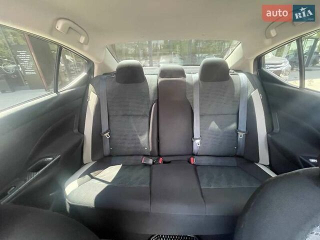 Черный Ниссан Верса, объемом двигателя 1.6 л и пробегом 33 тыс. км за 13300 $, фото 10 на Automoto.ua