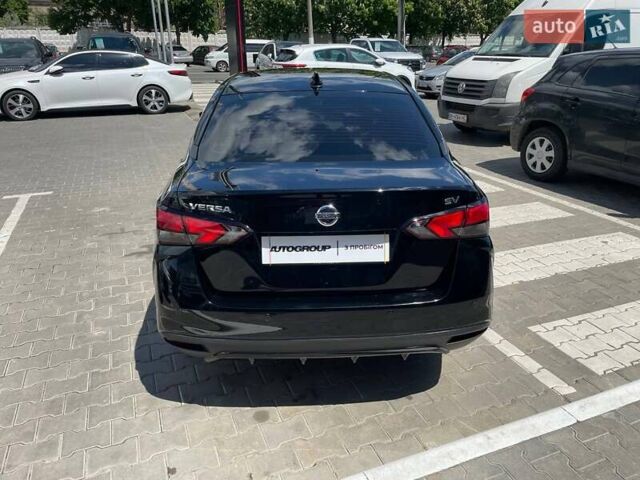 Черный Ниссан Верса, объемом двигателя 1.6 л и пробегом 33 тыс. км за 13300 $, фото 4 на Automoto.ua