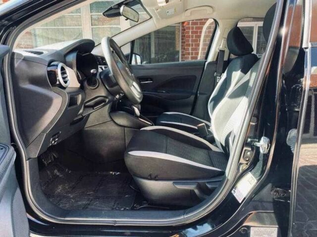 Черный Ниссан Верса, объемом двигателя 1.6 л и пробегом 32 тыс. км за 2400 $, фото 4 на Automoto.ua