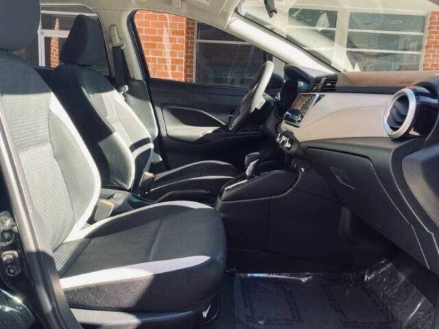 Черный Ниссан Верса, объемом двигателя 1.6 л и пробегом 32 тыс. км за 2400 $, фото 6 на Automoto.ua