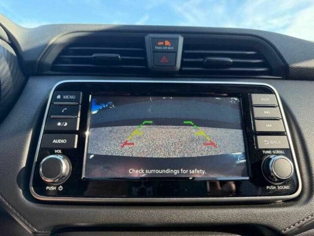 Черный Ниссан Верса, объемом двигателя 1.6 л и пробегом 22 тыс. км за 3900 $, фото 6 на Automoto.ua