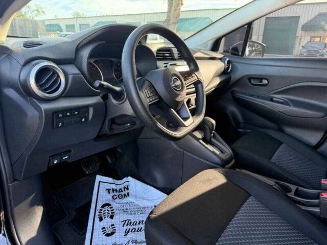 Черный Ниссан Верса, объемом двигателя 1.6 л и пробегом 22 тыс. км за 3900 $, фото 4 на Automoto.ua