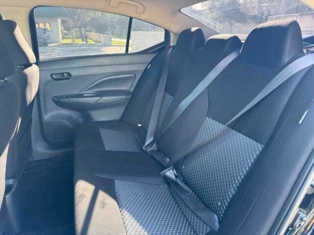 Черный Ниссан Верса, объемом двигателя 1.6 л и пробегом 22 тыс. км за 3900 $, фото 8 на Automoto.ua