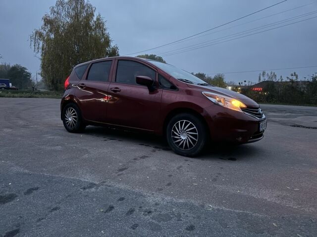 Красный Ниссан Верса, объемом двигателя 0 л и пробегом 195 тыс. км за 6999 $, фото 5 на Automoto.ua