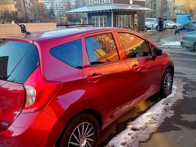 Красный Ниссан Верса, объемом двигателя 1.6 л и пробегом 170 тыс. км за 6600 $, фото 2 на Automoto.ua