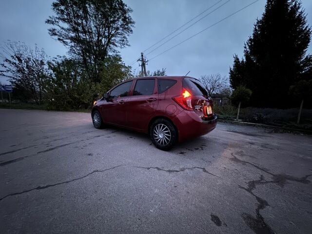 Красный Ниссан Верса, объемом двигателя 0 л и пробегом 195 тыс. км за 6999 $, фото 2 на Automoto.ua