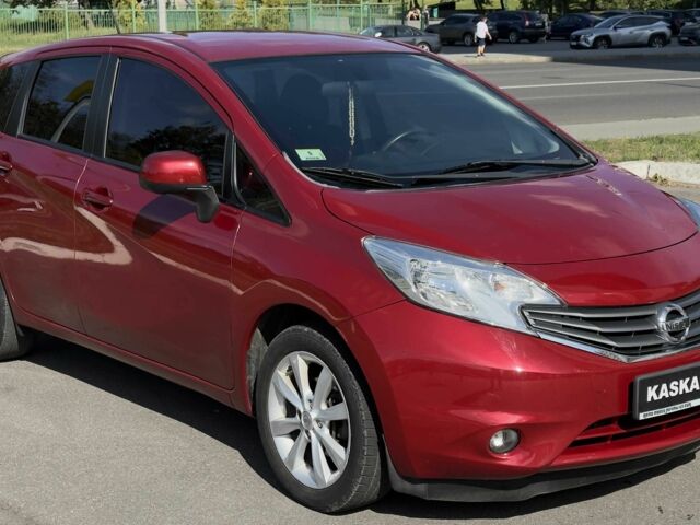 Красный Ниссан Верса, объемом двигателя 1.6 л и пробегом 120 тыс. км за 8400 $, фото 2 на Automoto.ua