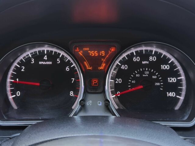 Красный Ниссан Верса, объемом двигателя 1.6 л и пробегом 120 тыс. км за 8400 $, фото 12 на Automoto.ua