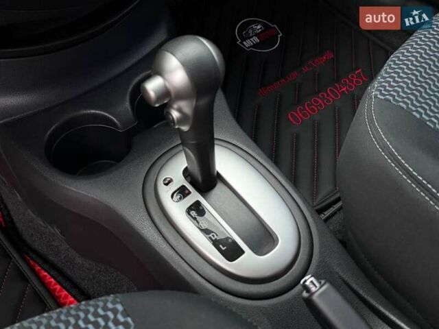 Красный Ниссан Верса, объемом двигателя 1.6 л и пробегом 125 тыс. км за 9300 $, фото 32 на Automoto.ua