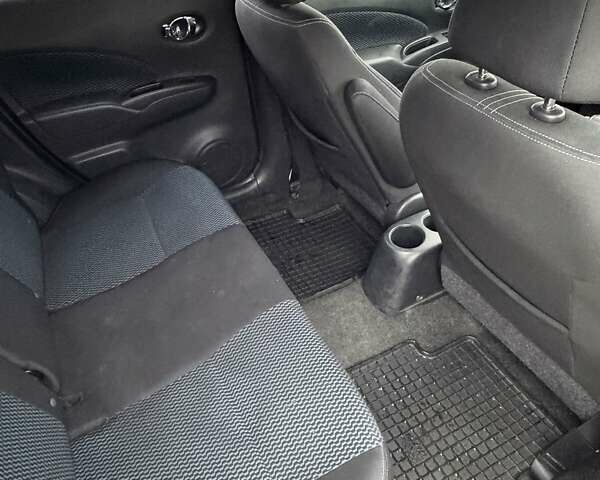 Красный Ниссан Верса, объемом двигателя 1.6 л и пробегом 134 тыс. км за 6300 $, фото 11 на Automoto.ua